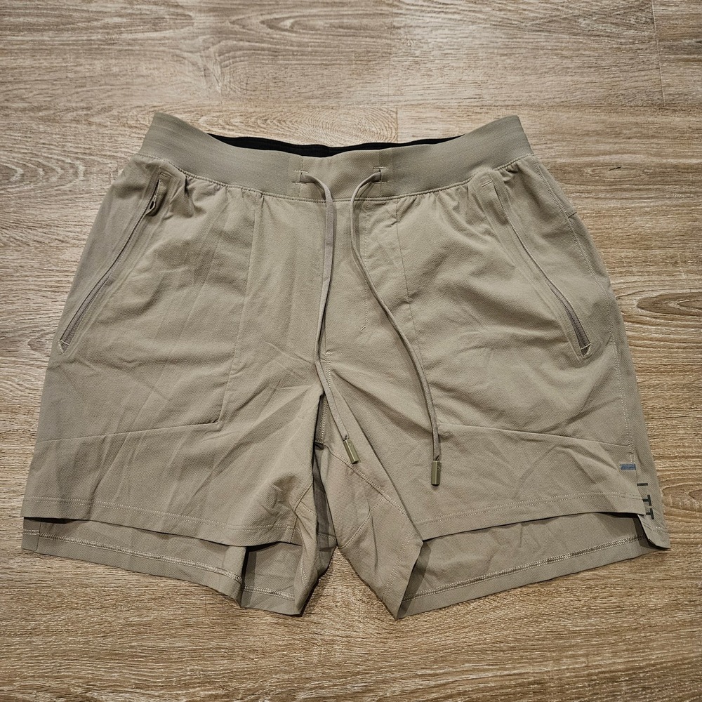 Lululemon License to Train Linerless Shorts Mens M 5" Gull Grey Gray